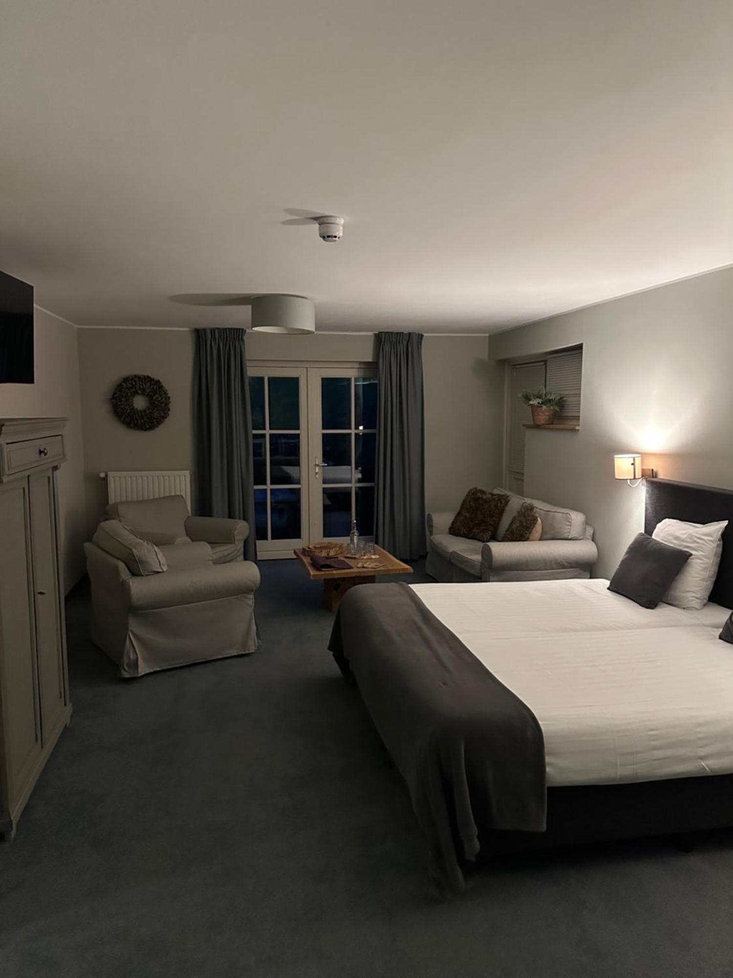Landhuis Hotel De Hilkensberg Broekhuizen  Kültér fotó